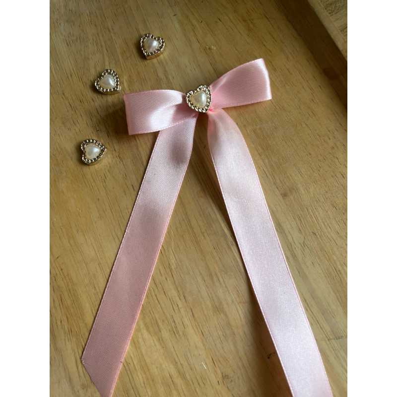 เข็มกลัดริบบิ้นโบว์ ตกแต่งหัวใจ🎀🩵 ขนาดริบบิ้น 2ซม. - รูปที่ 3