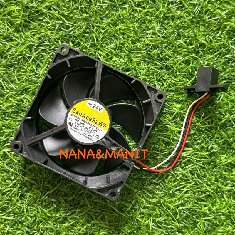 9WF0924H4031 90*90*25MM DC24V 0.13A 3สาย แจ็คพิเศษ