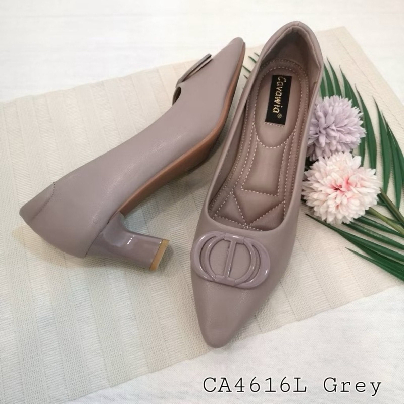 รองเท้าคัทชูรุ่นcavawiaส้นสูง