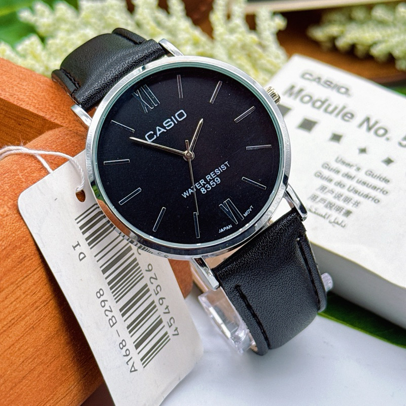 นาฬิกาข้อมือ สายหนัง ผู้ชาย วินเทจ พร้อมกล่องคาสิโอ้