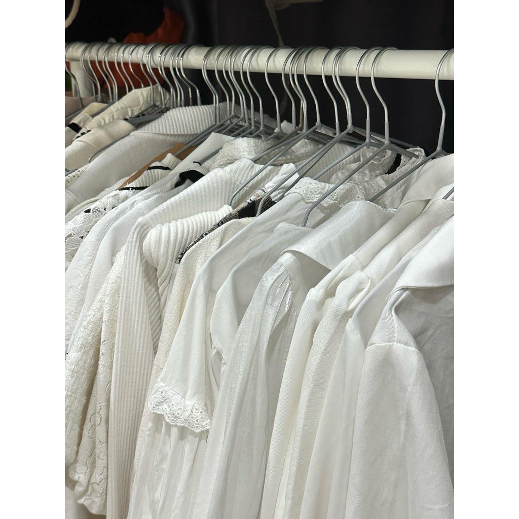 [ LIVE ] เสื้อผ้า 10 - 50 baht 🧺