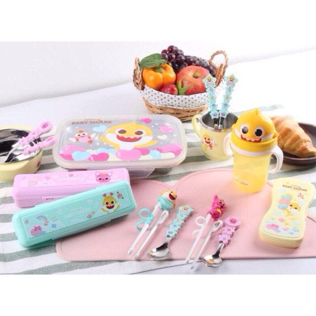 Pinkfong baby shark ของใช้สำหรับเด็ก ตะเกียบ ช้อน ซ้อม ชาม แก้ว ของใช้เด็กเกาหลี ลิขสิทธิ์แท้