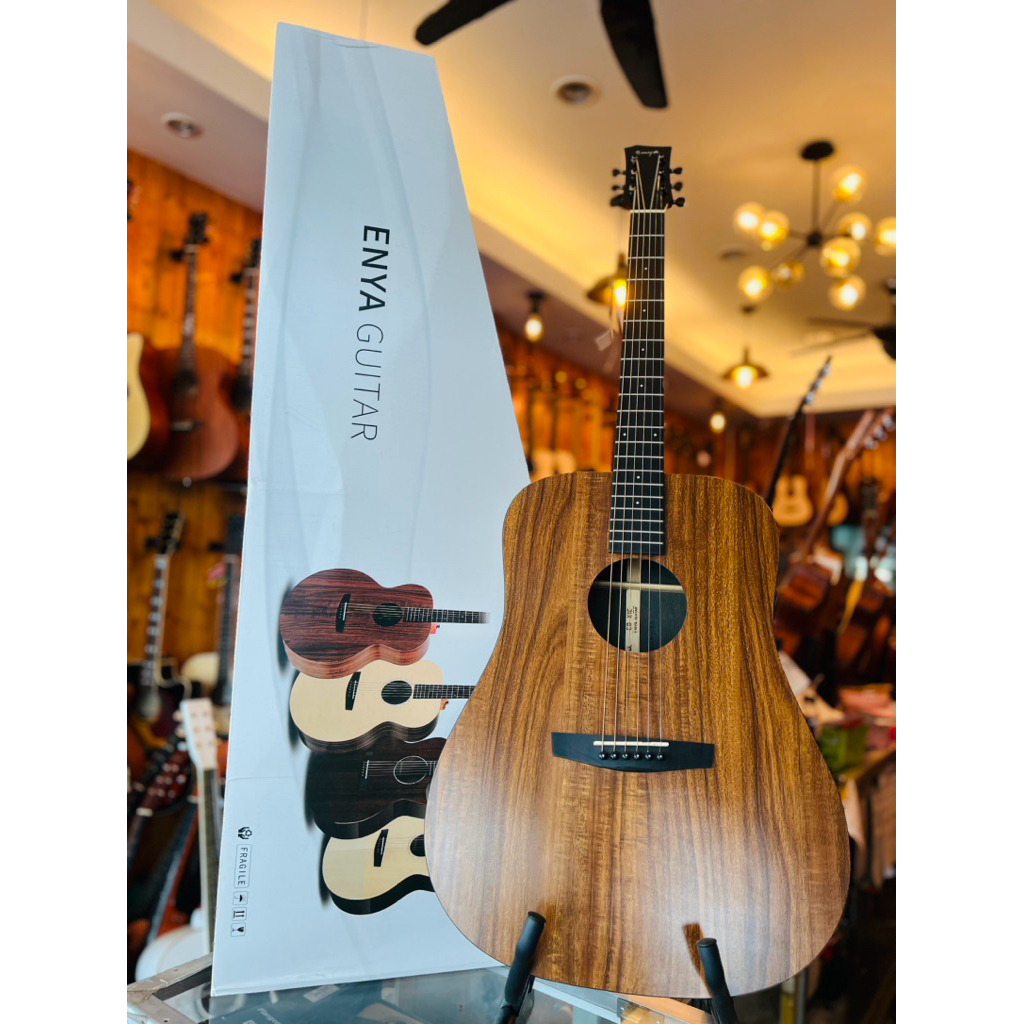 กีต้าร์โปร่ง enya EDX1 และ EDX1EQทรง D dreadnought เสียงเบสแน่นๆไม้ KOA HPLทั้งตัว สามารถถอดคอได้ค่ะ