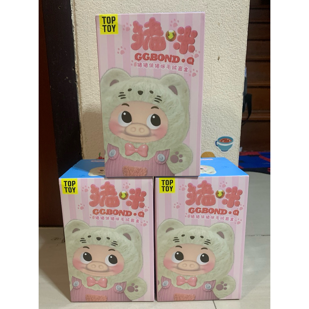 ของเล่น TOPTOY ใหม่ GGbond Piggy Hero Piggy ตุ๊กตา กล่องสุ่ม