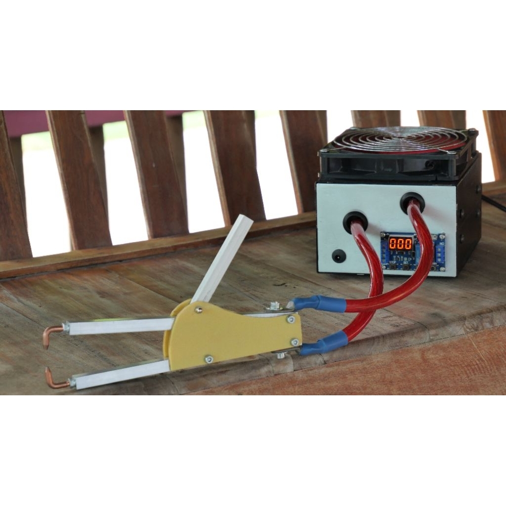 เครื่อง Spot welder.