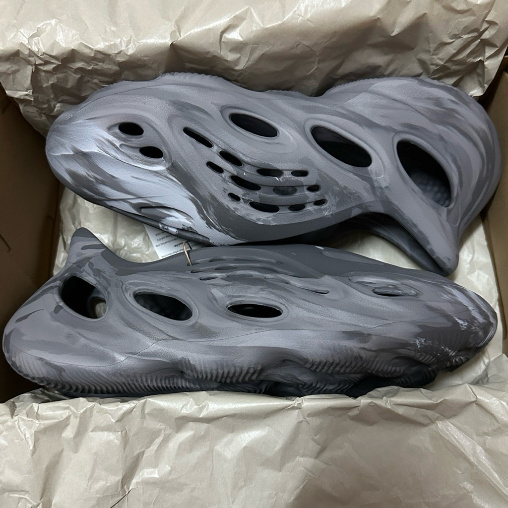 Yeezy Foam Runner (แท้ล้าน%) พร้อมส่ง✅