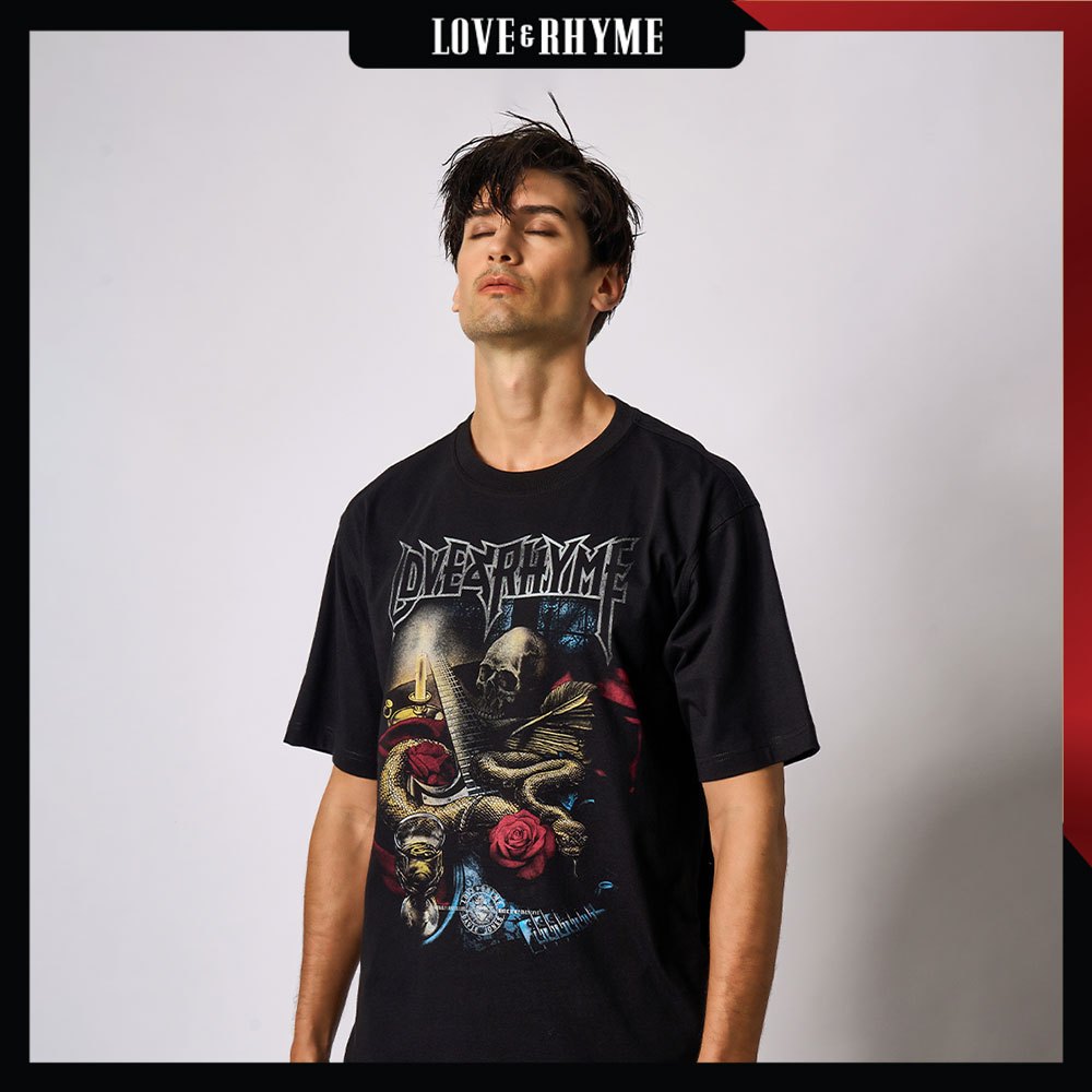 DAVIE JONES [ Love & Rhyme ] เสื้อยืด พิมพ์ลาย Graphic Oversized Fit T-Shirt WA0268 สีดำ