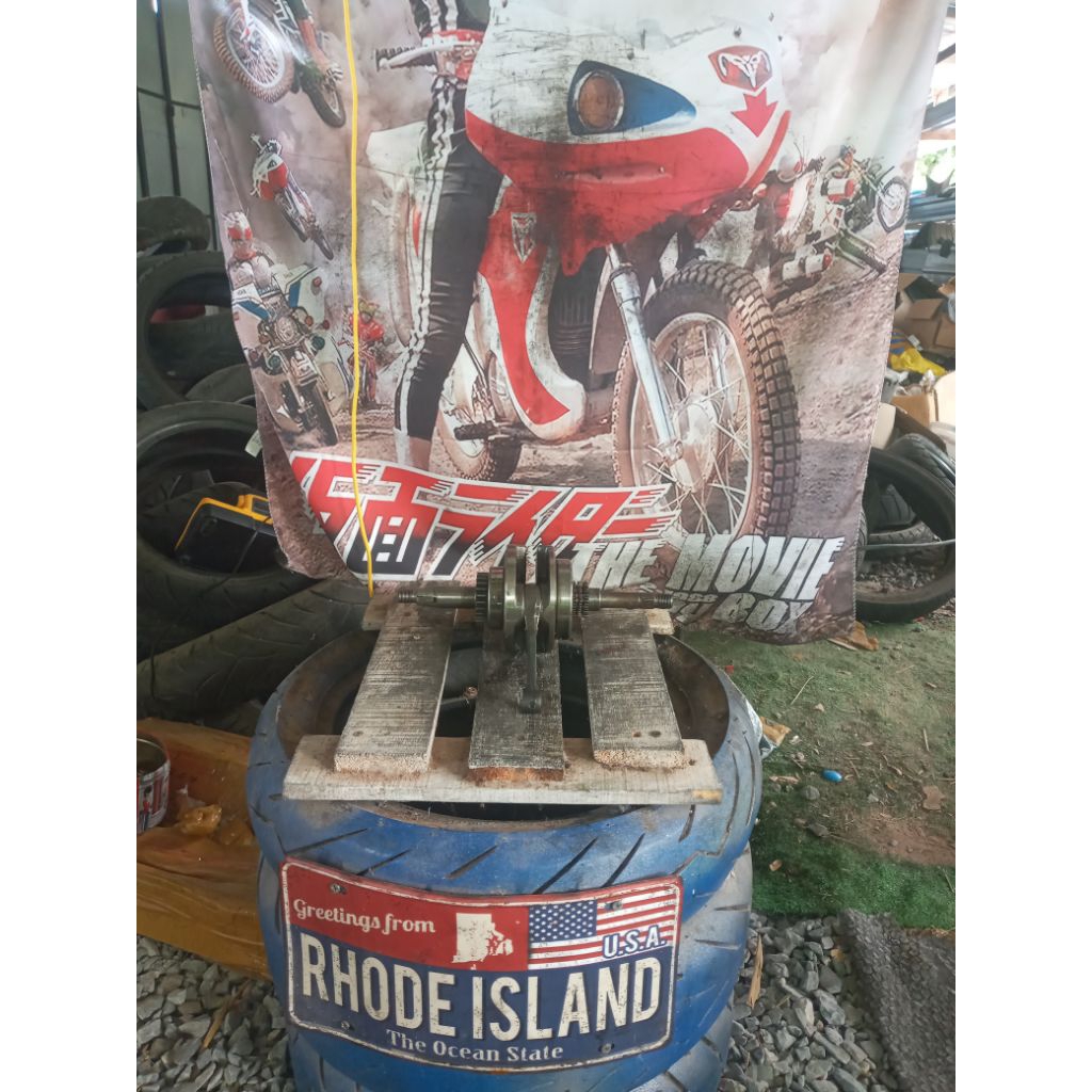 อะไหล่มอไซมือสองมือ2ข้อเหวี่ยง.ก้านสูบclick110รุ่นแรกรุ่นคาบู คลิก110i รุ่นหัวฉีด(ระหัสA15)