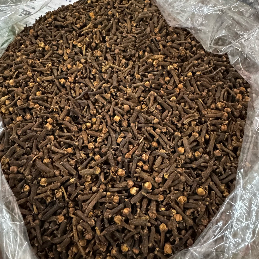 กานพลู ดอกกานพลู หอมๆ ของใหม่ ขนาด 1kg พร้อมส่ง