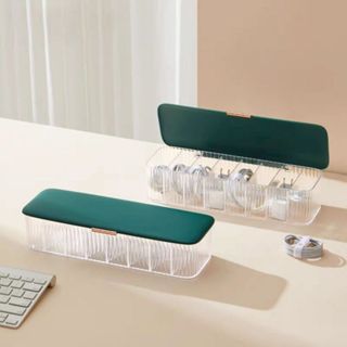 กล่องเก็บสายชาร์จโทรศัพท์ จัดระเบียบสายไฟ กล่องเก็บของแบบมีฝ…