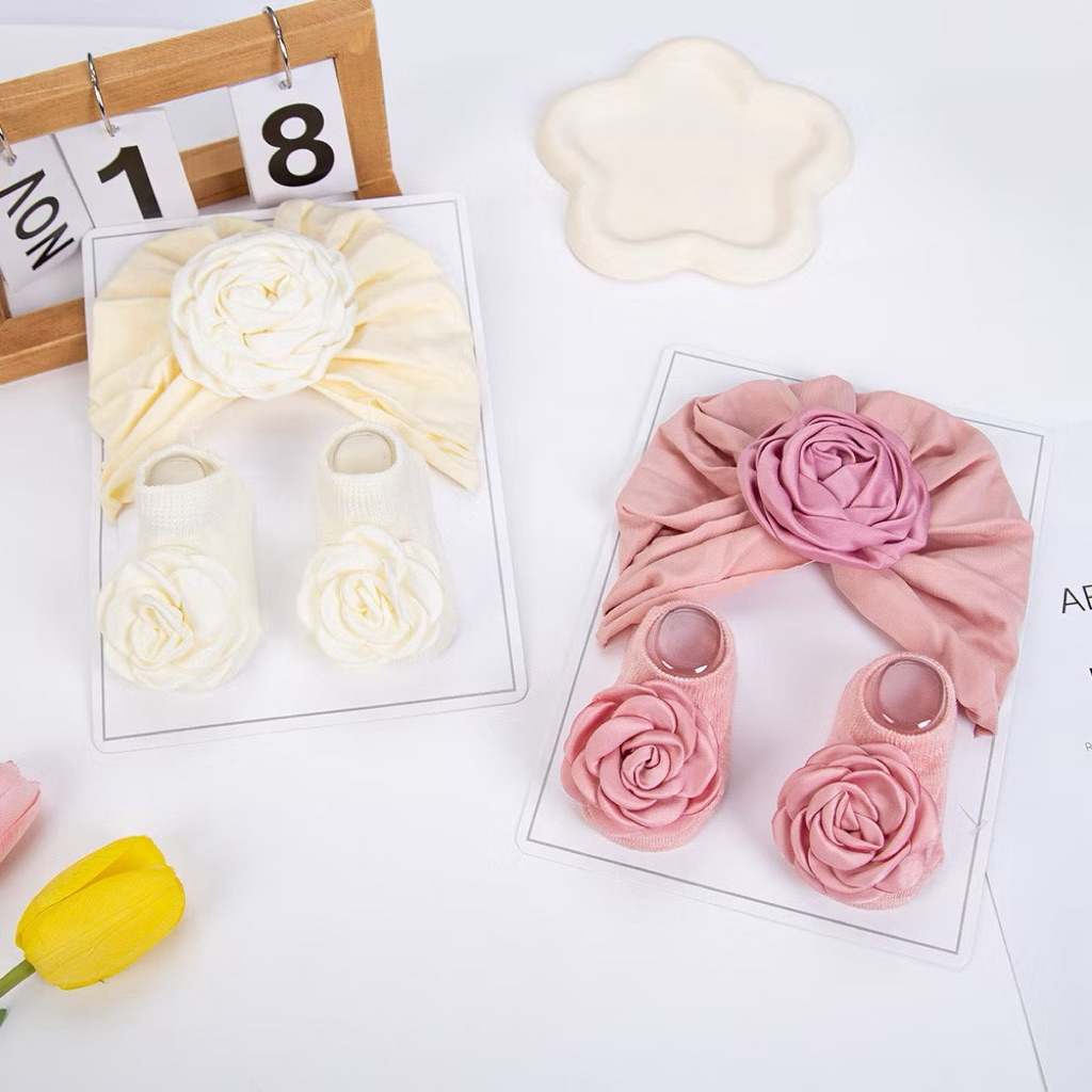 [Kiddy Heart]เซ็ตเด็กอ่อน หมวกและถุงเท้าเด็ก รุ่น Rose Set