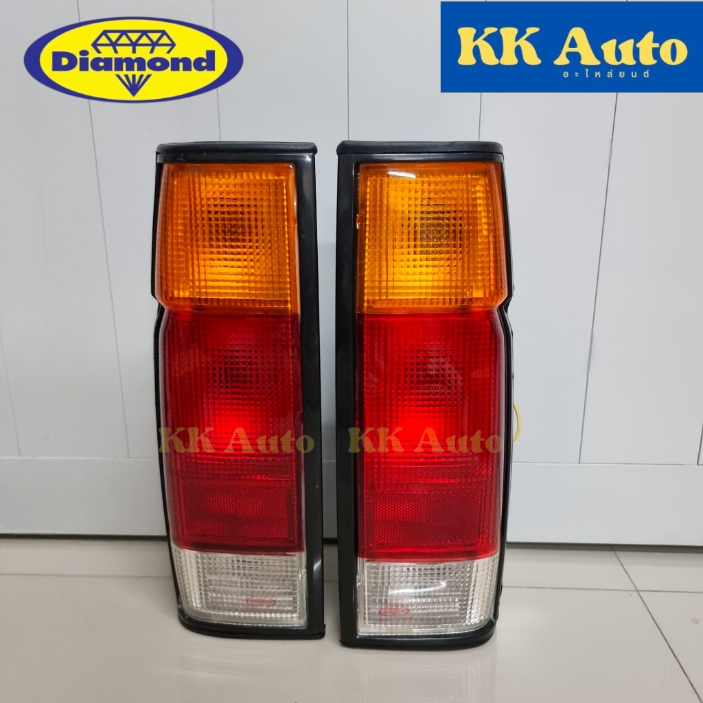 ไฟท้ายทั้งดวง นิสสันบิ๊กเอ็ม Big m 925 TD Bdi NISSAN ปี 1986 - 1990 ยาว 36.5 cm ตราเพชร Diamond