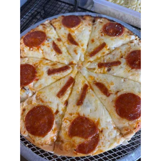 (ราคาพิเศษ) เปปเปอโรนี่พรีเมี่ยม ซารามี่พรีเมี่ยม 500 กรัม Pepperoni Salami โรยหน้าพิซซ่า อร่อย ส่งไว ส่งด่วน!