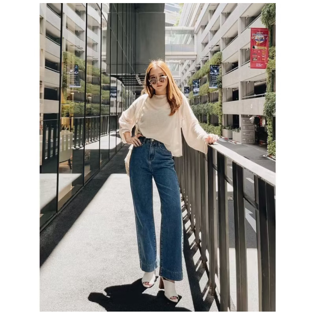 กางเกงยีนส์ รุ่น Chloe Jeans จากร้าน Menar Studio