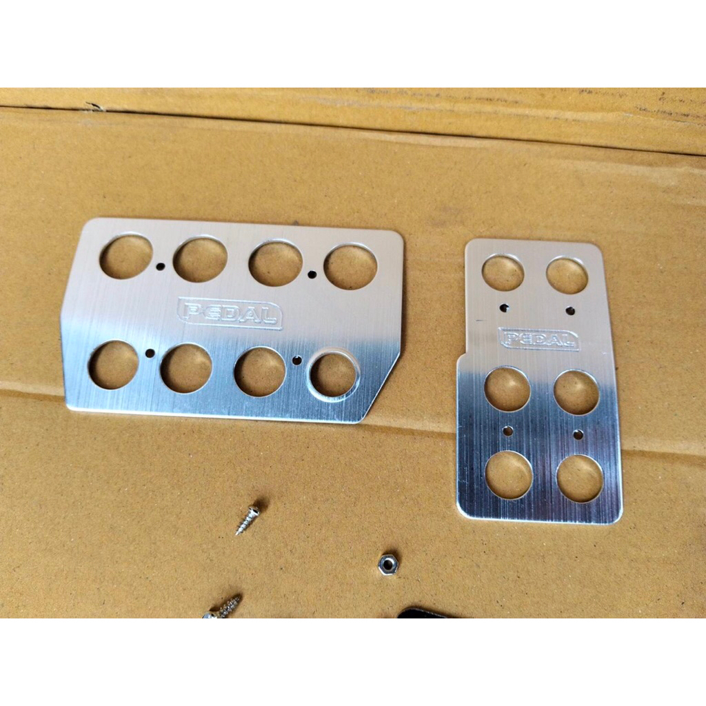 กันลื่นอลูมีเนียมสีเงินเกียร์auto มี2ชิ้น XB-313SI