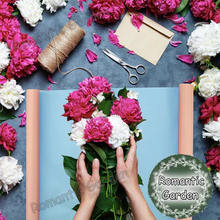 【10แผ่น】บรรจุภัณฑ์ดอกไม้ 58 * 58 ซม. ของขวัญบรรจุภัณฑ์กระดาษสองด้านสี