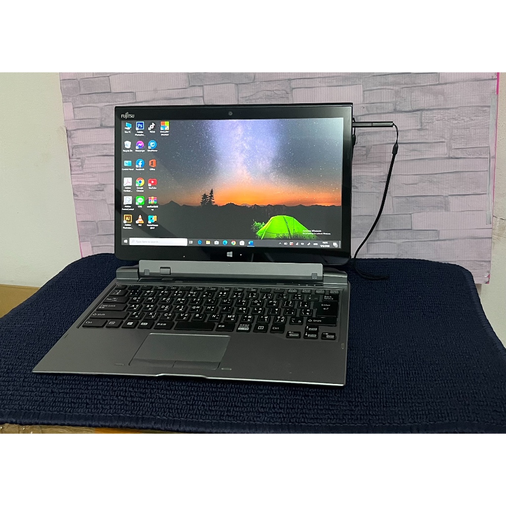 FUJITSU Tablet Q736 Unknown/Corei5gen6/4G Ram / 128G Ssd /13.3" inchมาพร้อมคีย์บอดร์ มีปากกาใตตัว