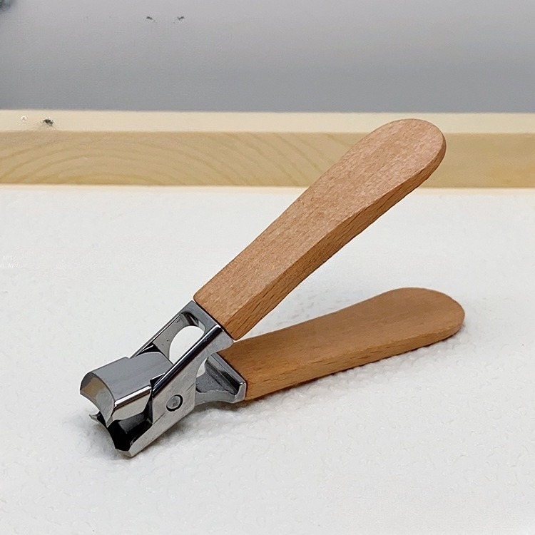 กรรไกรตัดเล็บ กรรไกรตัดเล็บสแตนเลสเลท ด้ามไม้ อย่างดี หัวตัดขนาดใหญ่