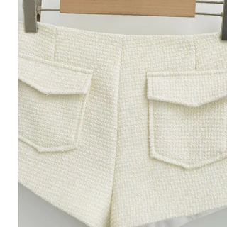 Molly Lady❤️ Low Tweed กางเกงขาสั้นเอวต่ำ ผ้าทวิสทอลาย มีซับใน พร้อมกระเป๋าสี่ช่อง Low-waist shorts