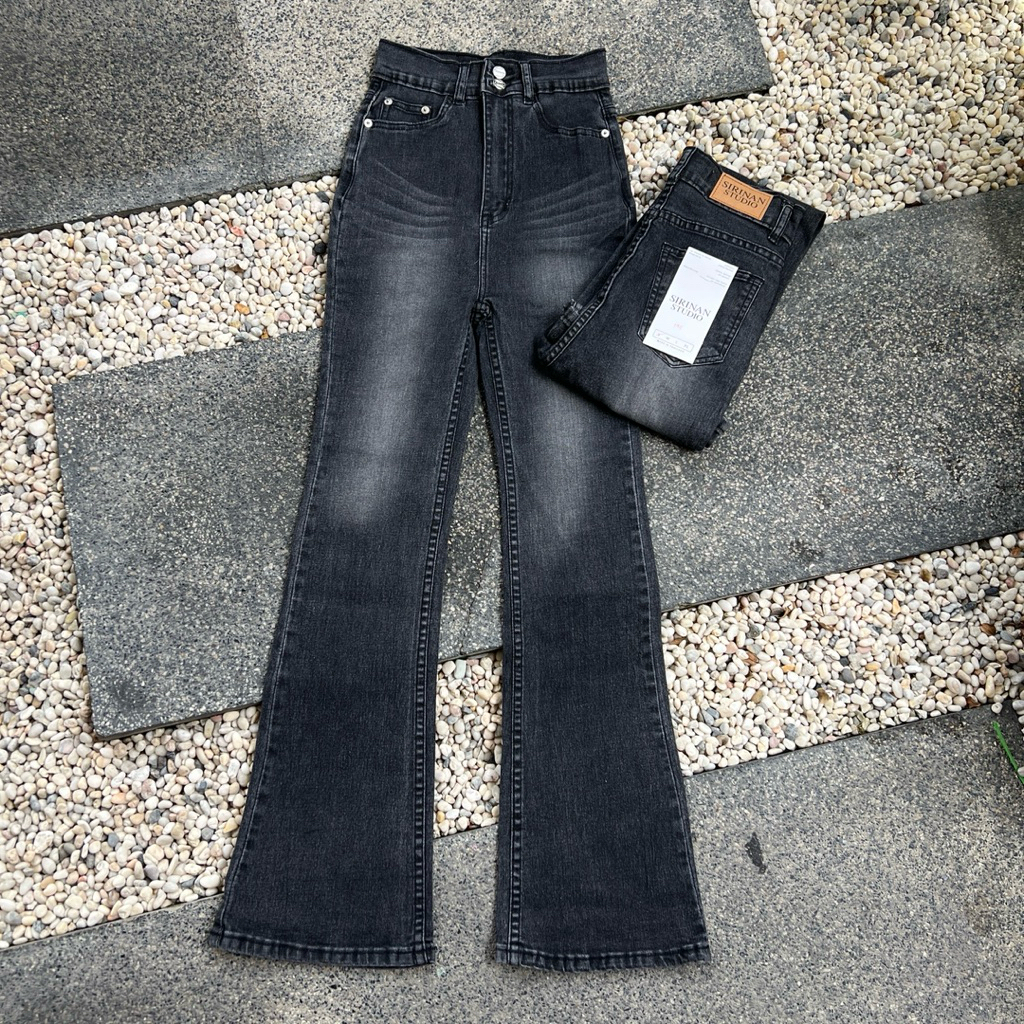 ยีนส์ Sirinan Studio SRN194.1 ทรงขาม้ากระดุมคู่สีดำฟอกเข้ม (ผ้ายืด) จาก SIRINAN STUDIO - Clothing