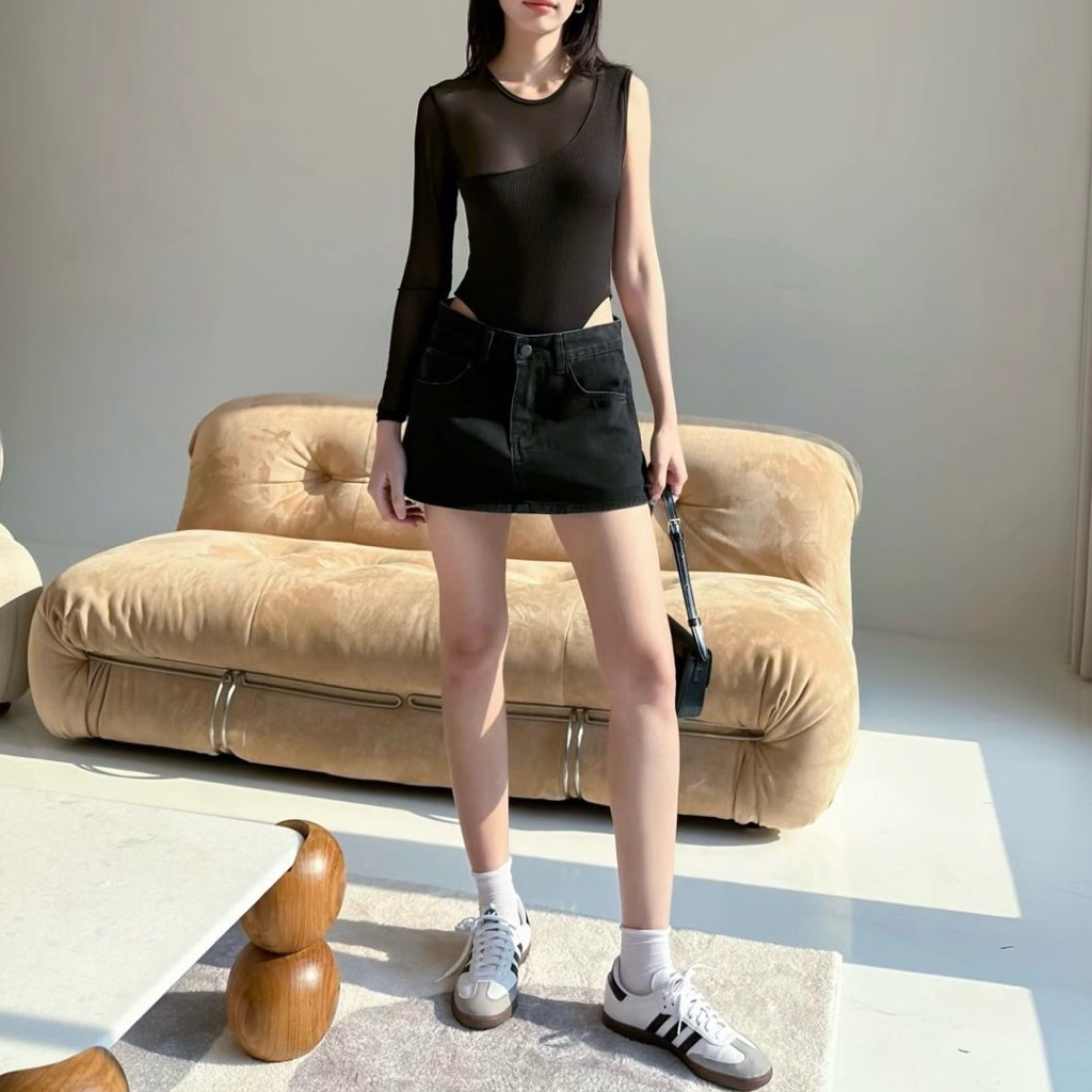 ส่งต่อ กระโปรงกางเกงยีนส์  Sz.S ONSEASON STUDIO🏷