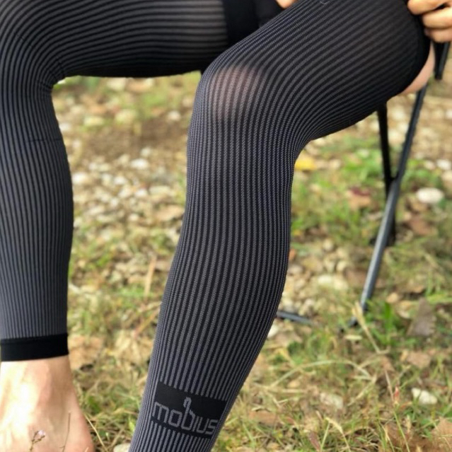 ปลอกขา Mobius Knees Sleeves