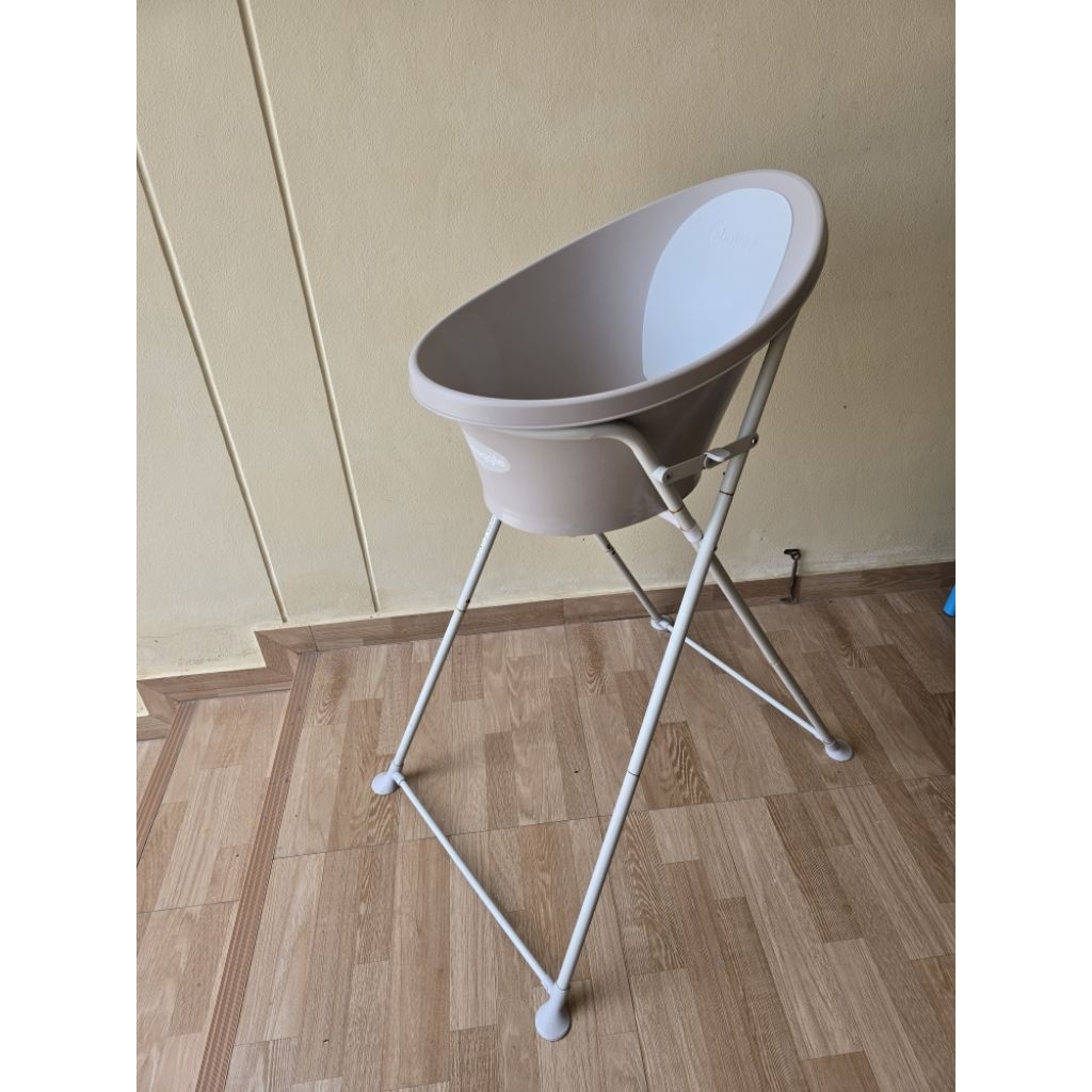 (มือ2)อ่างอาบน้ำพร้อมขาตั้ง shnuggle