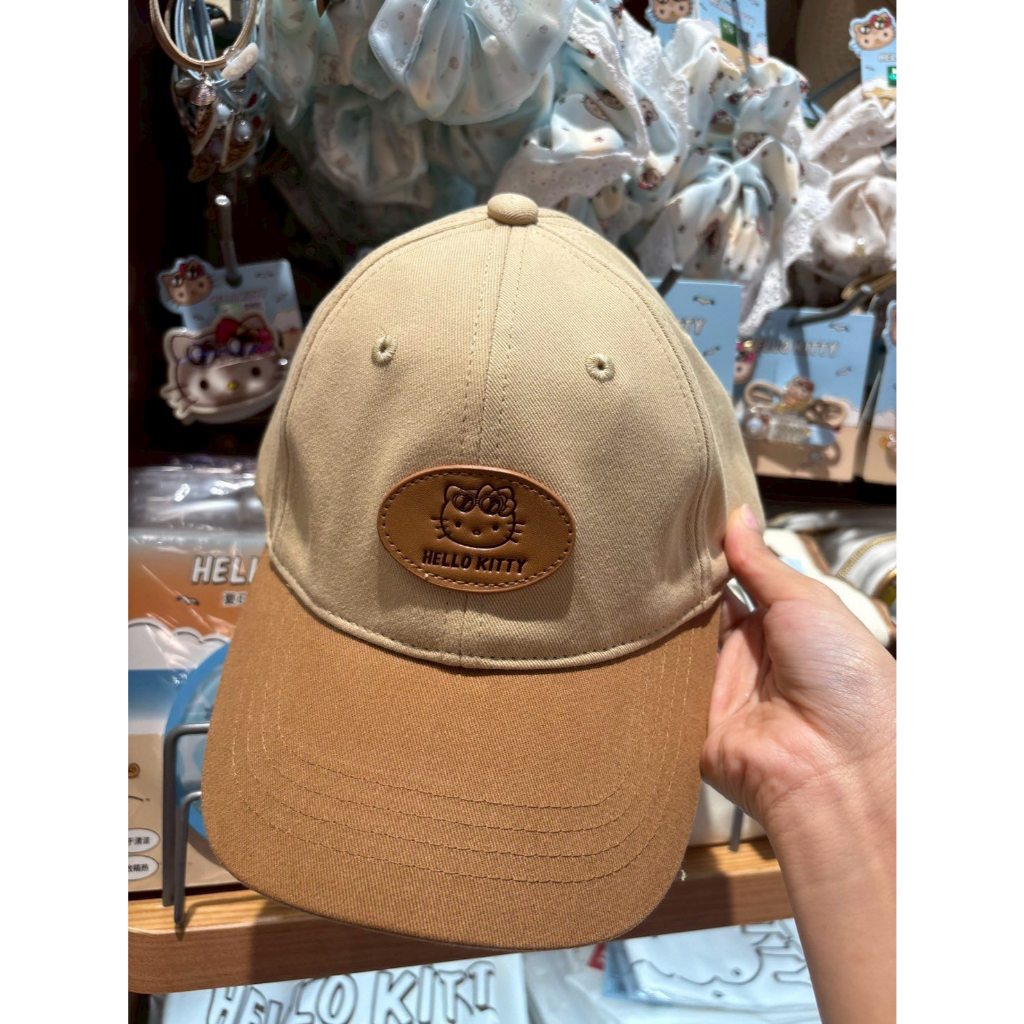 kitty หมวกสีน้ำตาล ผิวแทน ของแท้