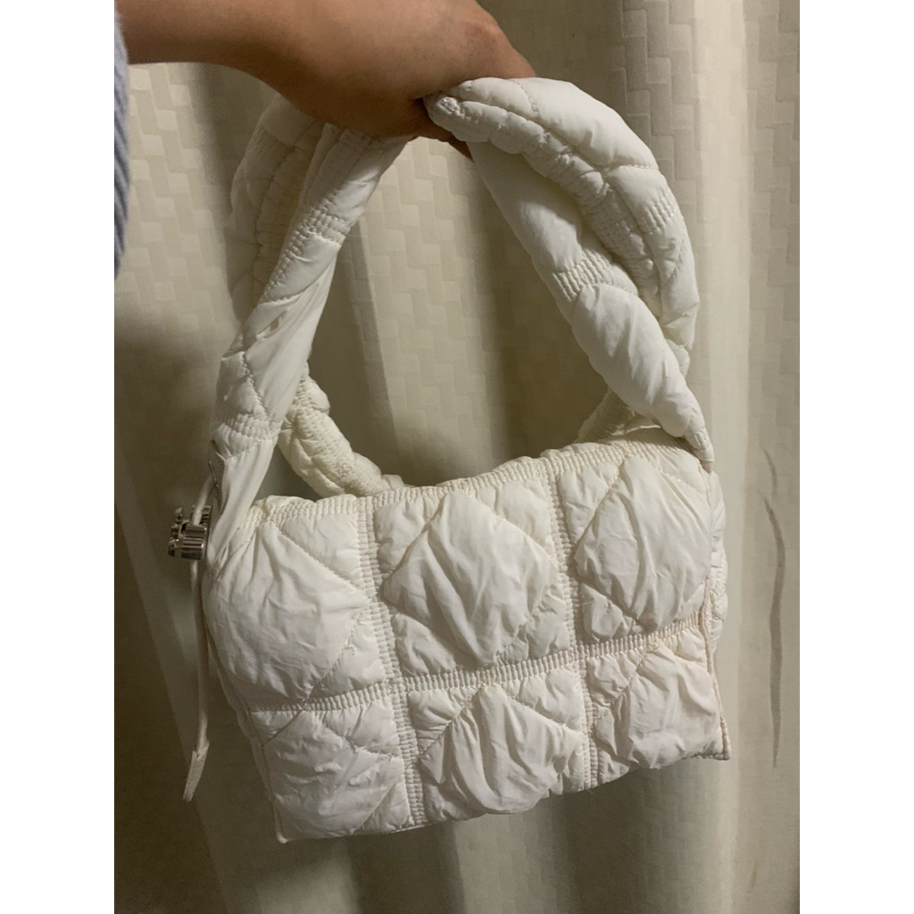 [มือสอง] carlyn luke สี ivory สภาพดี