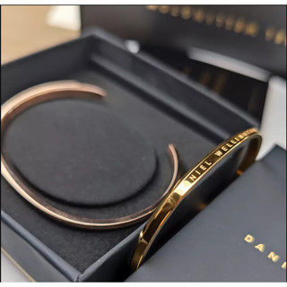 จัดส่งในประเทศไทย ข้อมือ dw ไม่ลอก ไม่ดำ คลาสสิค สร้อยข้อมือ