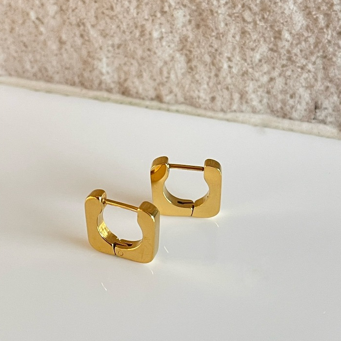 𝐴𝑆𝐻𝐼𝑅𝐴 |ต่างหูห่วงมินิมอล งานสแตนเลส (18k gold plated) huggie hoop earrings