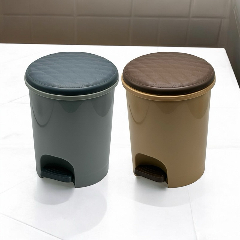 ถังขยะฝาเหยียบลายเบาะหนัง(มีถังด้านใน)No.2301