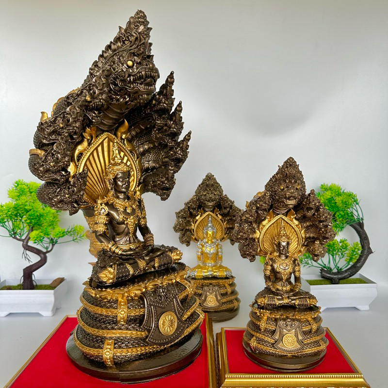 พระมหาจักรพรรดินาคปรก หน้าตัก3นิ้ว สูง9นิ้ว แถมฟรีฐานรอง