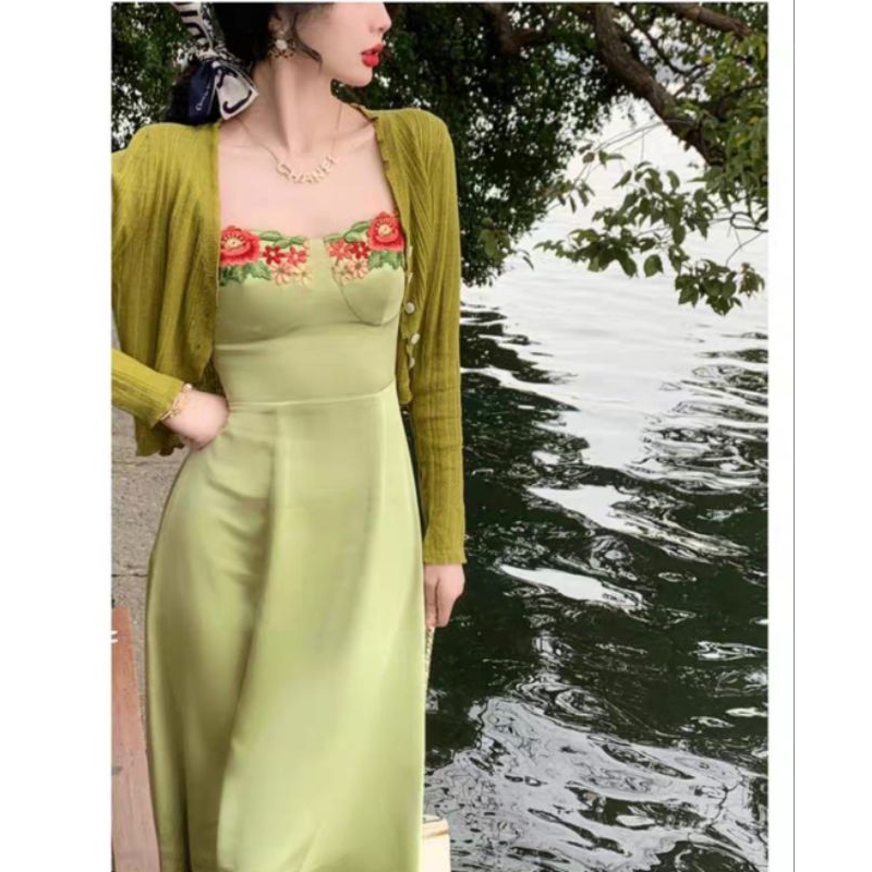 เดรสยาวสายผ้าซาติน นำเข้าสไตล์เกาหลี
