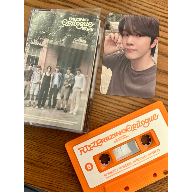 พร้อมส่ง Riize Epiloque Cassette แกะแล้ว + การ์ด
