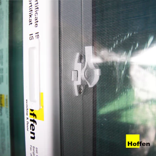 HOFFEN หน้าต่างบานเลื่อนกระจกใส uPVC รุ่น CRYSTAL ขนาด 100x100 ซม.