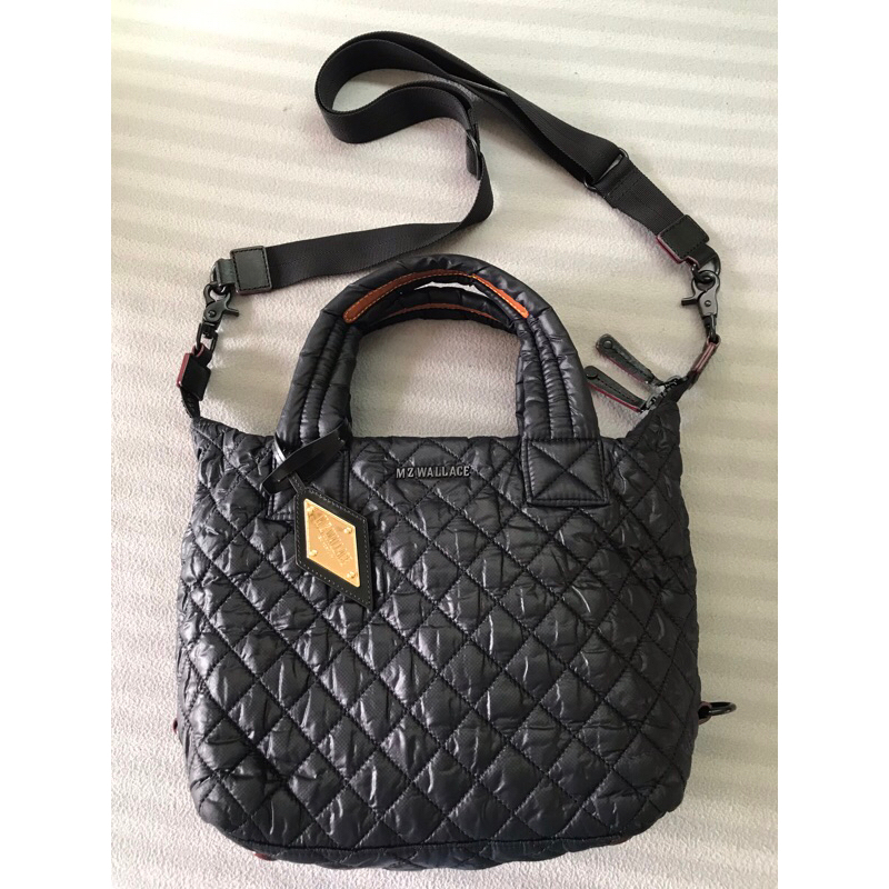 กระเป๋า MZ WALLACE สภาพใหม่ ผ้าเนื้อดีแต่งหนังงานสวย อะหลั่ยดำด้านใหม่ แบบสวย น่ารัก น่าใช้ๆ