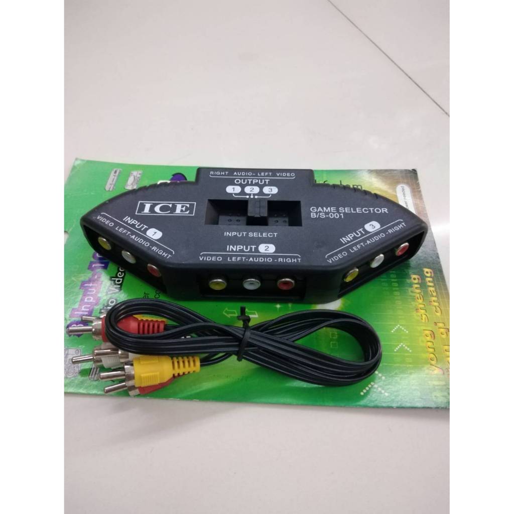 AV SELECTORWITH S-VIDEO เข้า 4 ออก 1 กล่องสลับทีวี ใช้สลับเครื่องให้ออกจอเดียว ใช้งานง่าย ได้มาตราฐานสัญญานดี