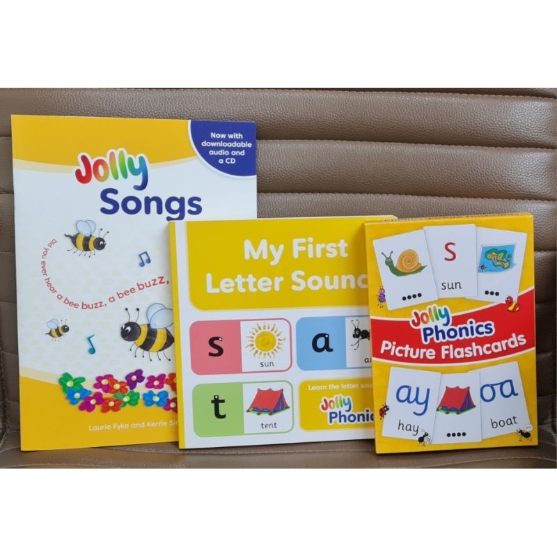 ชุดเริ่มต้นสอนการสะกดคำ หนังสือ 3 รายการ Jolly Phonics books: Song book, Letter sounds book, Picture