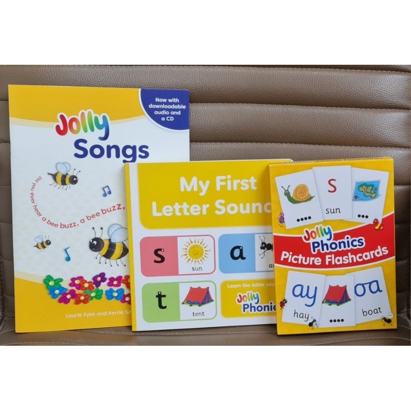 ชุดเริ่มต้นสอนการสะกดคำ มีเพลง การ์ด หนังสือ  3 รายการ Jolly Phonics books