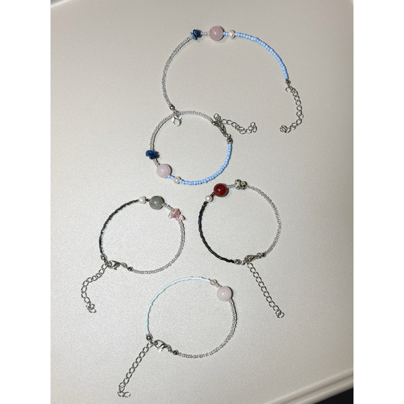 สร้อยข้อมือ handmade มินิมอล หินธรรมชาติ หินนำโชค เรียบๆมีสไตล์
