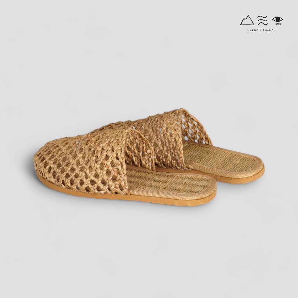 รองเท้าสานกกหุ้มปลายเท้า Woven Sandals