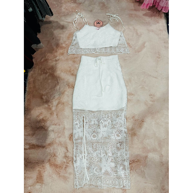 ชุดเซ็ต 2 ชิ้น สีขาว Aileen brand ไซส์ S ป้ายห้อย