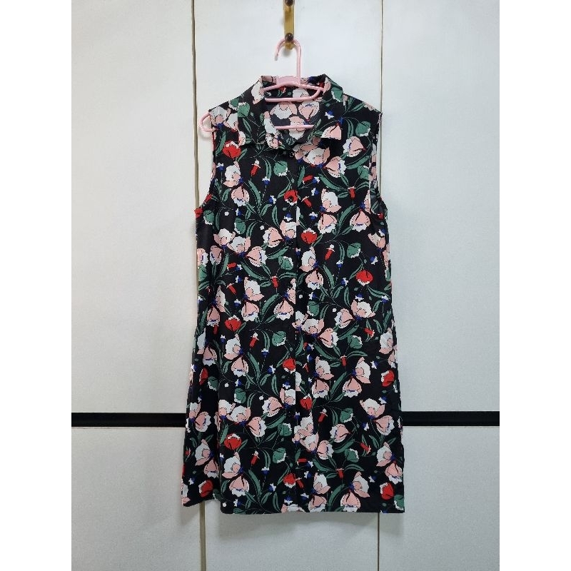 2nd Dress คอปก แขนกุด กระดุมหน้า ลายดอกไม้