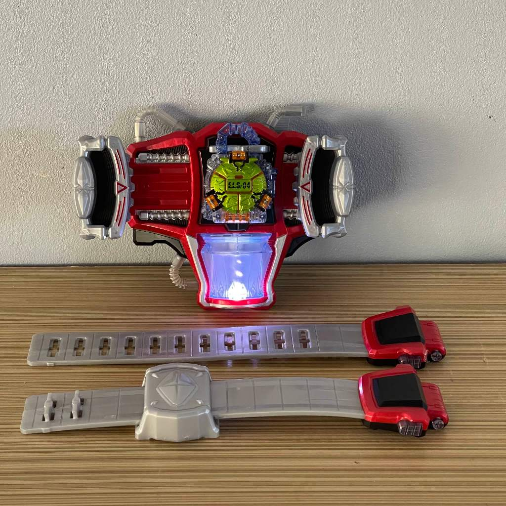 DX Genesis Driver (เข็มขัดเจเนซิส จากซีรี่ย์ มาสไรเดอร์ ไกมุ)