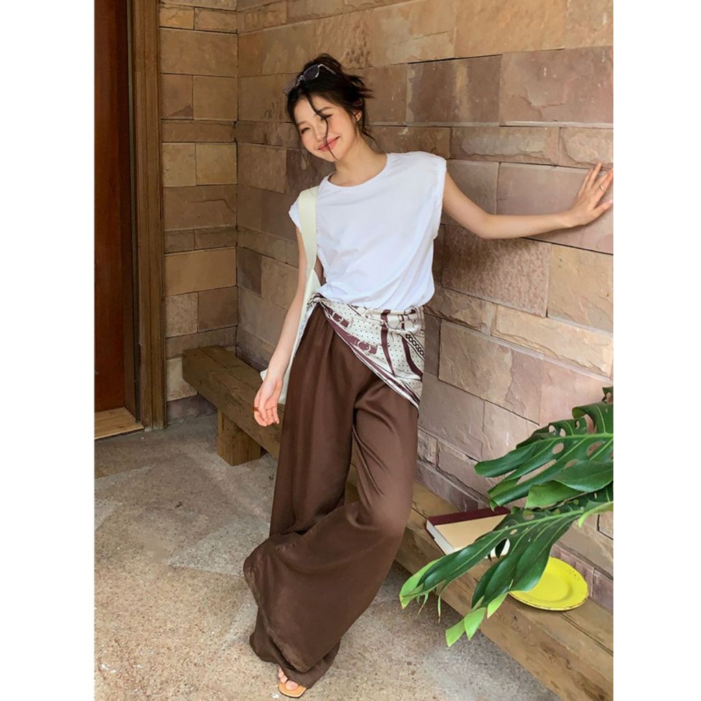 NELLY TEE เสื้้อยืดคอกลมแขนสั้นพับม้วนเนลลี่