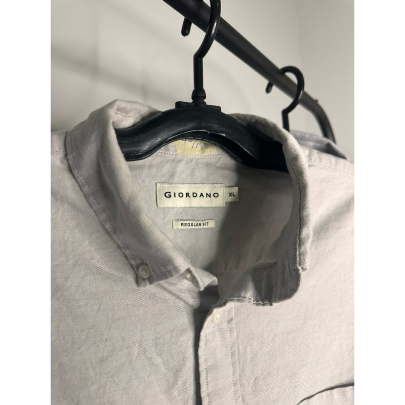 เสื้อเชิ้ตมือสองGiordano