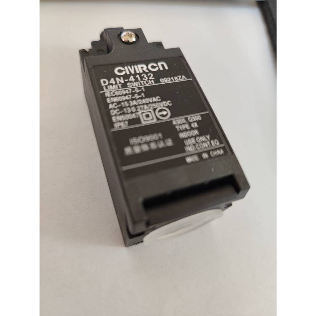 D4N-2120 D4N-4132 D4N-2132 Automation and Safety Limit Switches ส่งจาก กทม