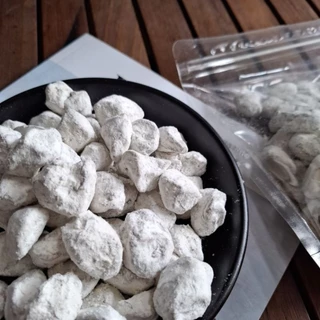 บ๊วยเค็มป้าแต๋ว ขนาด500กรัม รสชาติเค็มนำตามด้วยความหวานห่างๆ อร่อยน้ำลายสอ ชุ่มคอ บ๊วยฟูจิ บ๊วยเค็มแท้