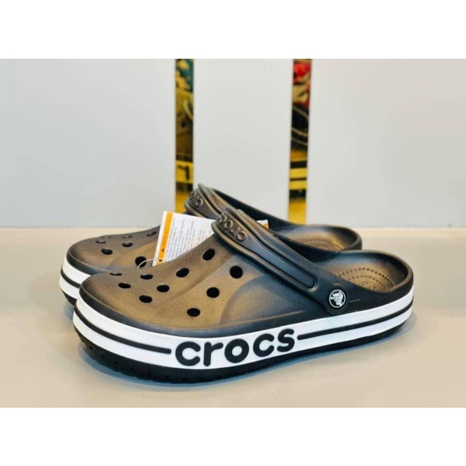 Crocs LiteRide Clog รองเท้าคร็อคส์รุ่นฮิตได้ทั้งชายหญิงรองเท้าแตะ Crocs ผลิตจากยางอย่างดีนิ่มเบาไม่ลื่นใส่สะอาดเท้า